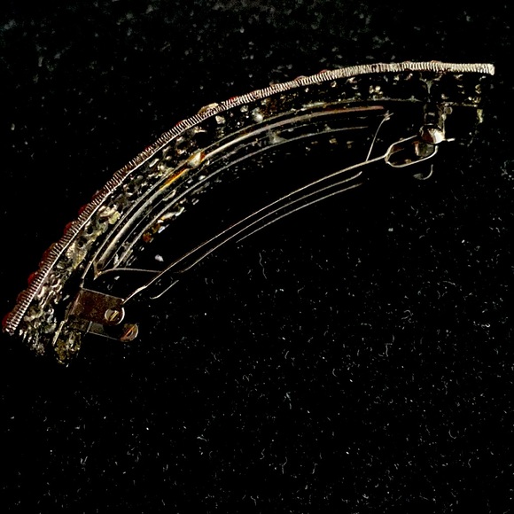 Nordstrom’s.  Cara N.Y iridescent, rhinestone red hair large clip. - Picture 3 of 3